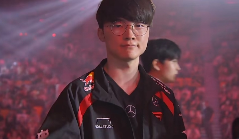 爱游戏-Faker新星刷新纪录表现突出，MAD前途光明！